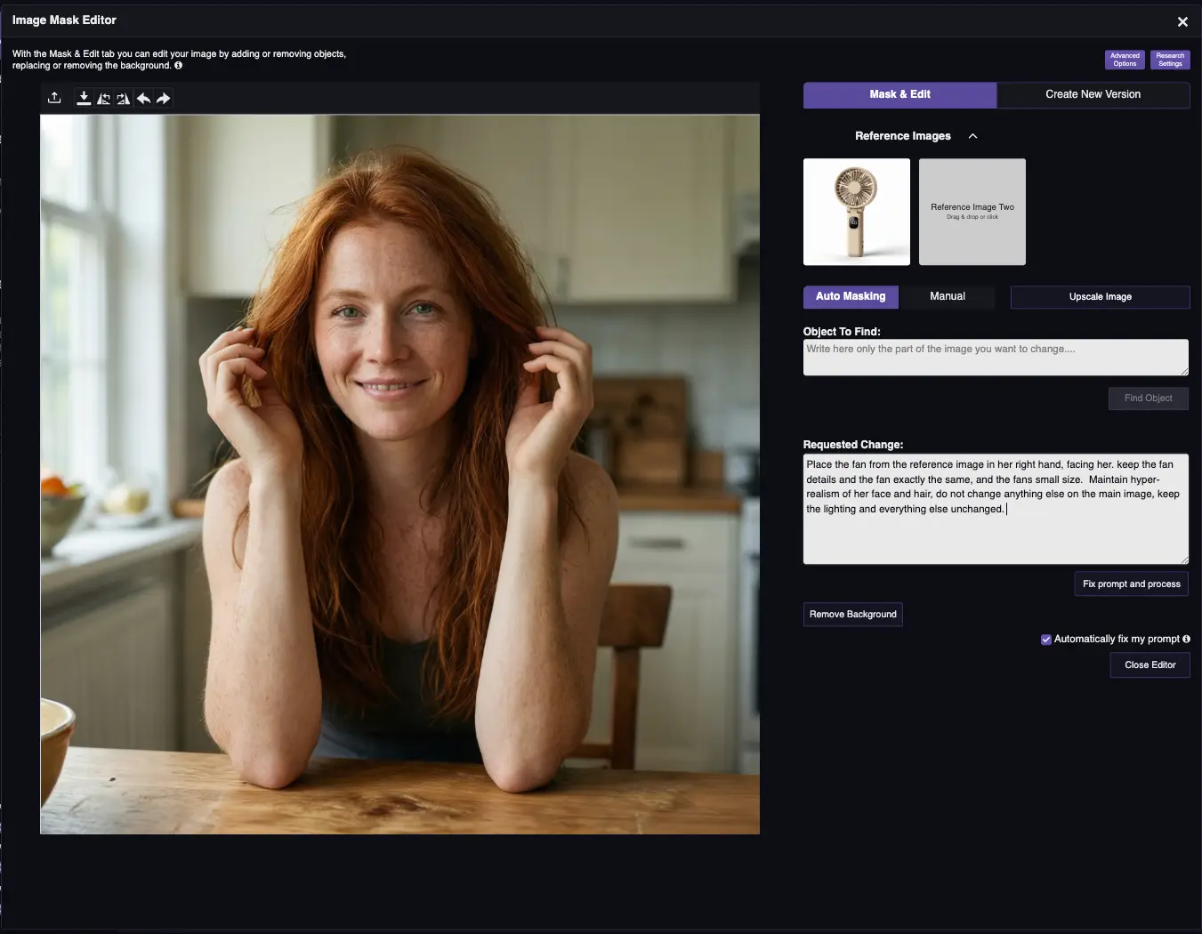 AI-kuvien yhdistämisen aloitus RogerApp.ai:ssa, jossa tuotekuva viuhkasta yhdistetään naisen käteen erillisestä referenssikuvasta